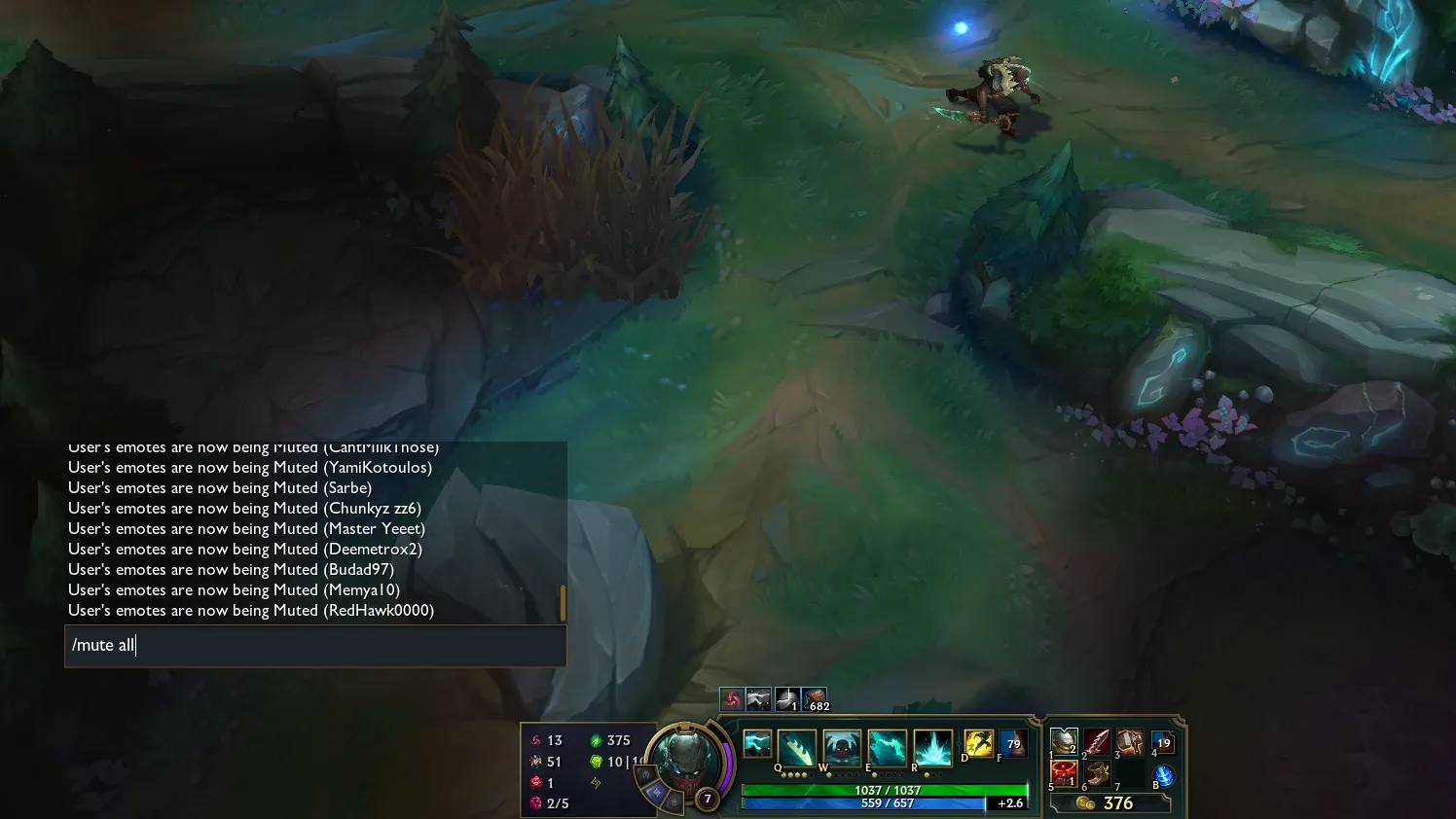 League of Legends - Mute all chat command