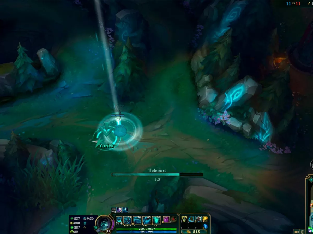 League of Legends - Teleporting Across the Map